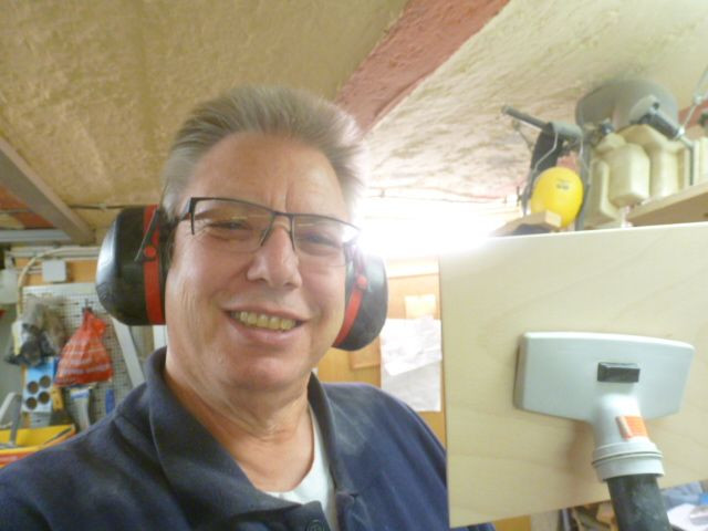 Charly am bauen