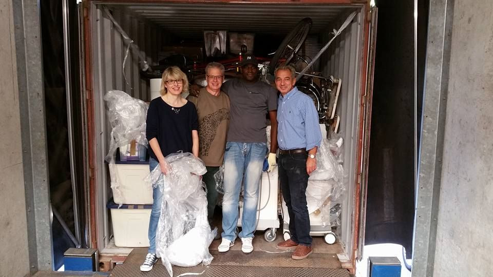 Containerbeladung-am-9.10.15